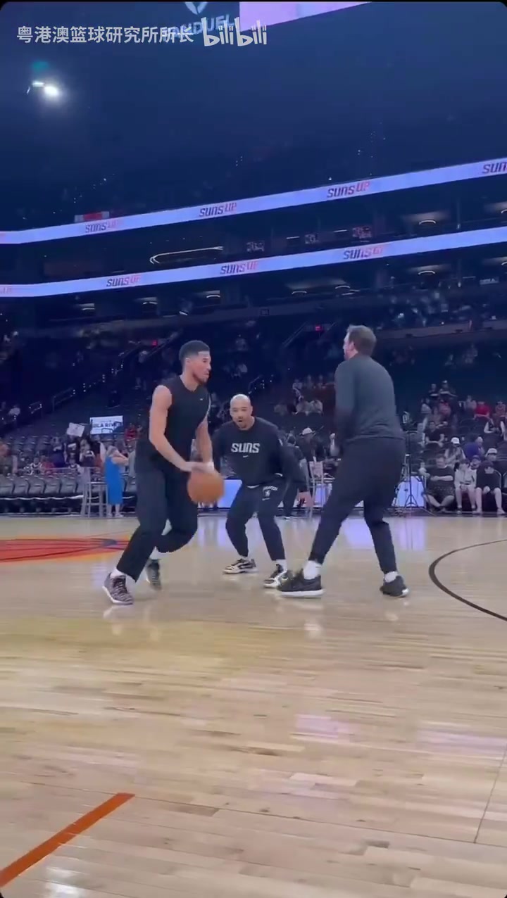 没有你的季后赛有点无聊啊布克此前的投篮训练完美投篮姿势