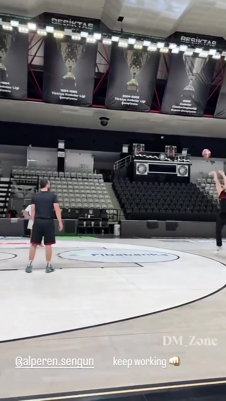 申京投篮力量训练 杰伦格林苦练核心稳定性