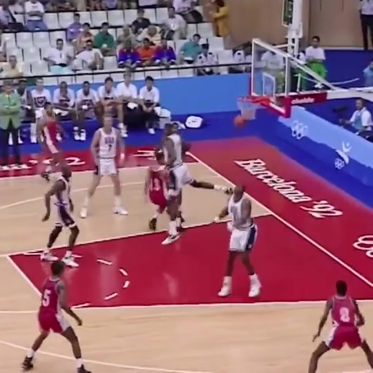 乔丹魔术师奥运梦幻配合这俩人等同联盟现役的谁