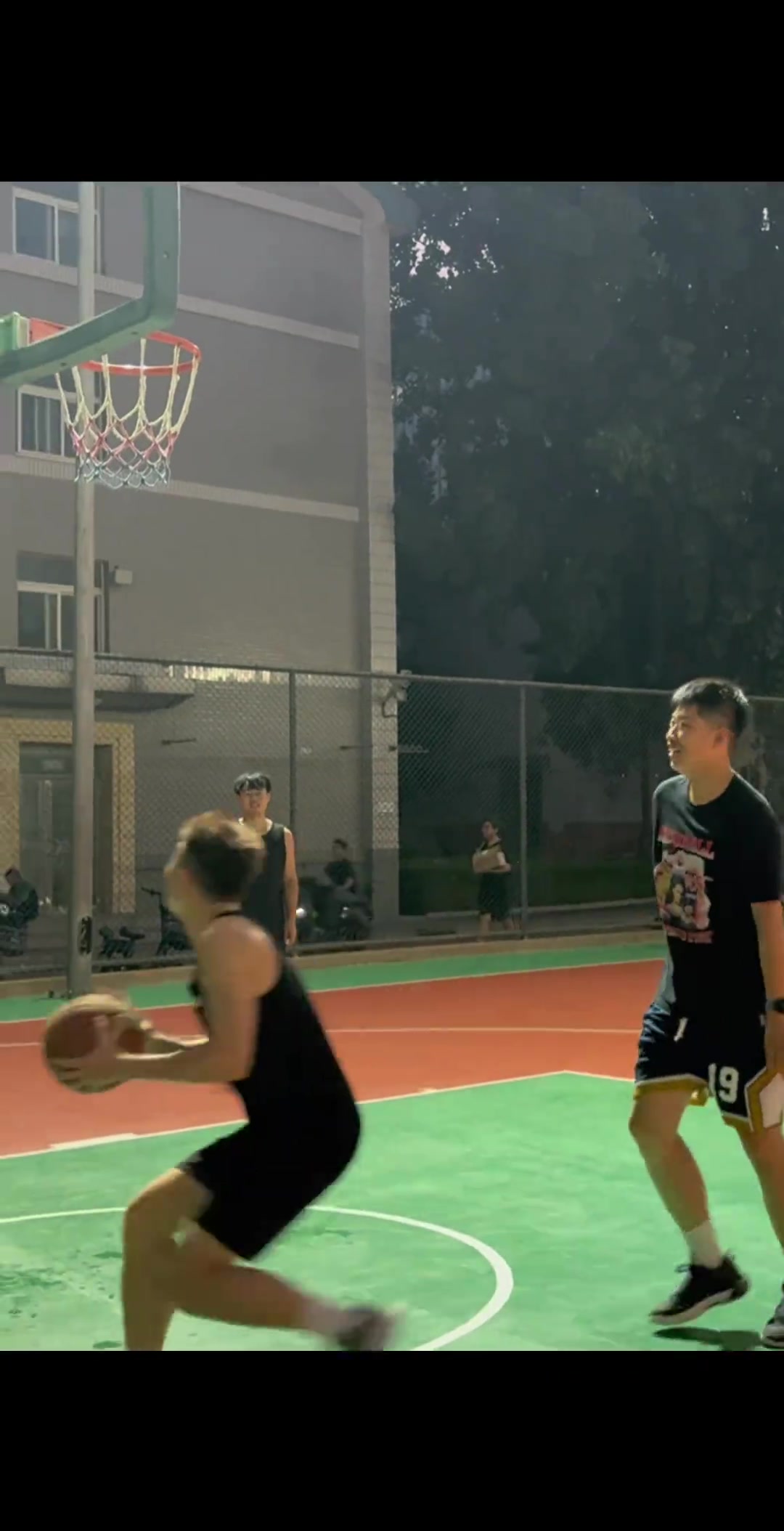 这篮筐邓肯来了不得原地退役啊