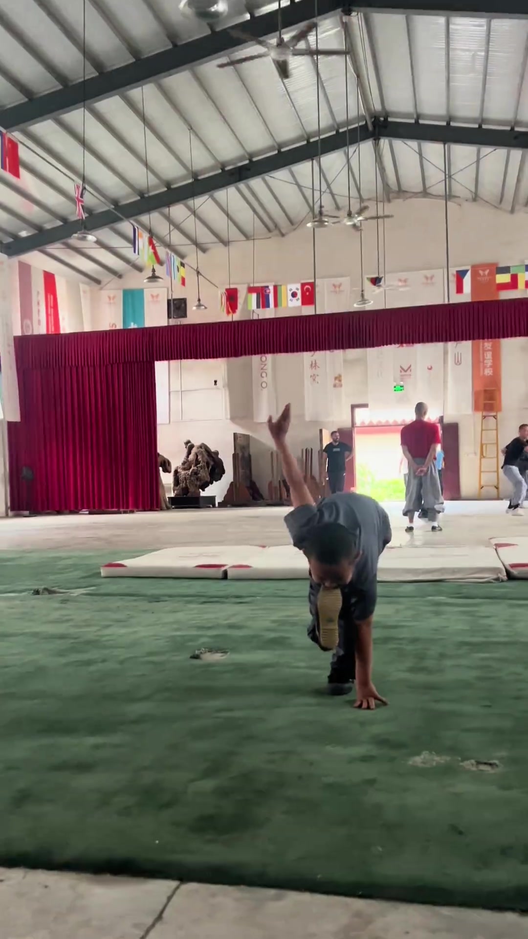 少林寺师父晒视频少林童子功震惊了文班亚马