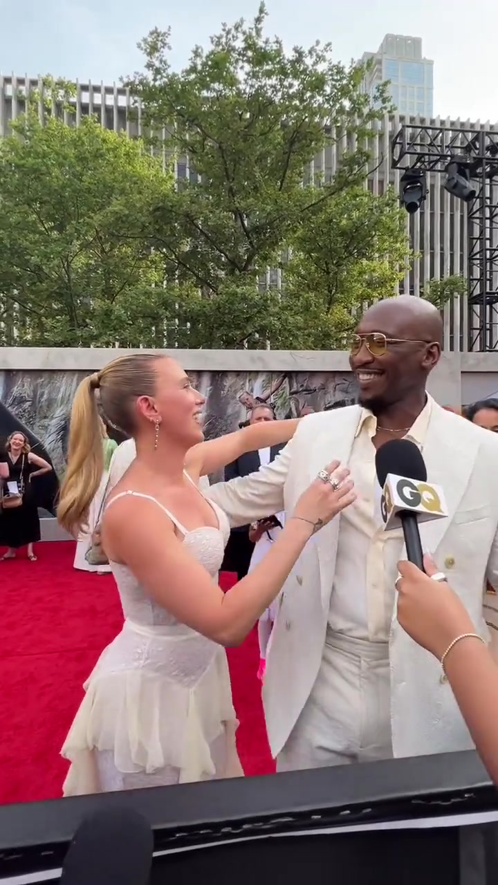 斯嘉丽现在这样杜兰特还要喝她的洗脚水吗