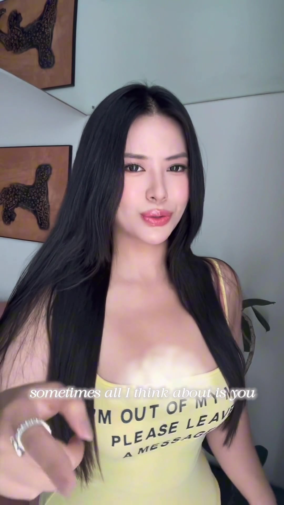 杨政前女友美式身材 简直炸裂到需要打码