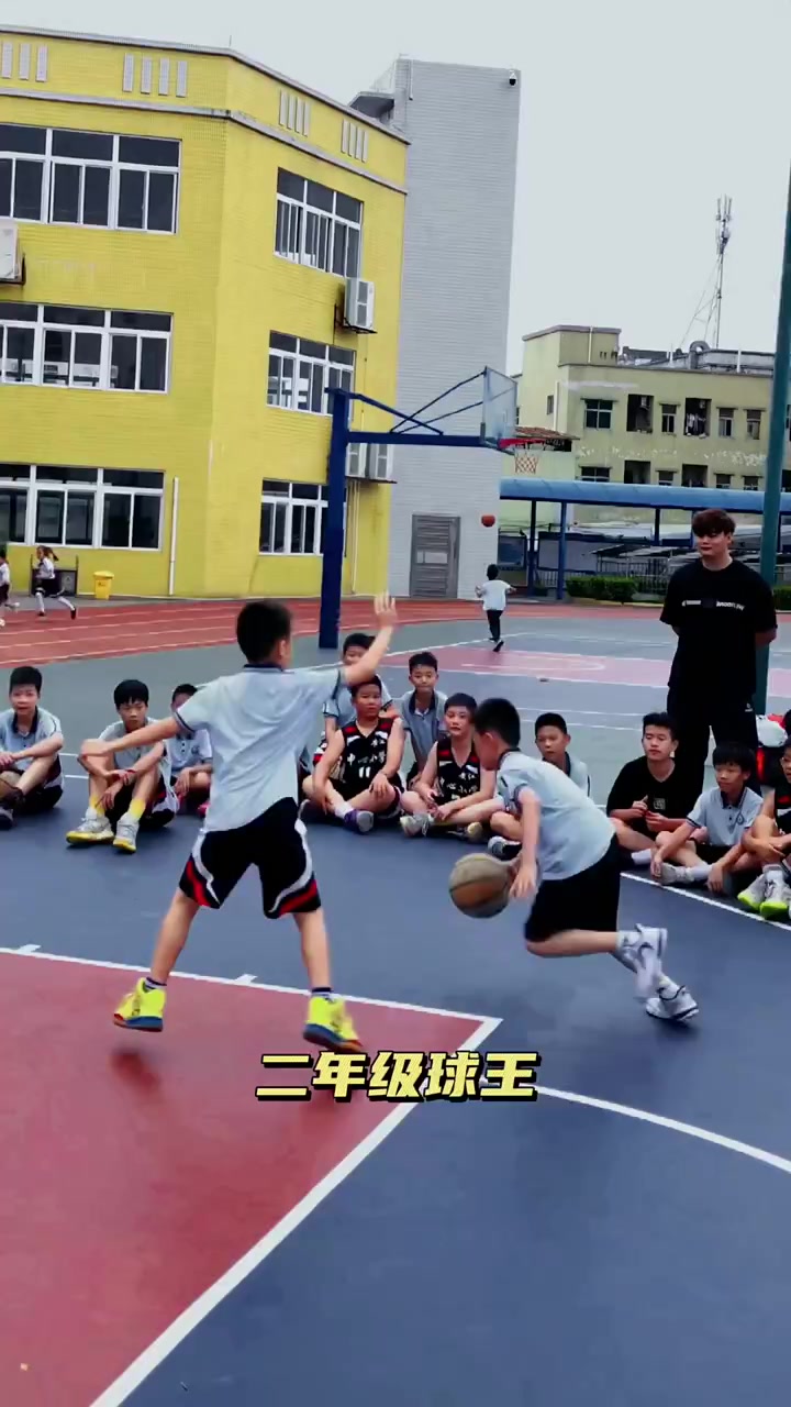 无法想象这是一个二年级小学生的实力吊打几个六年级的