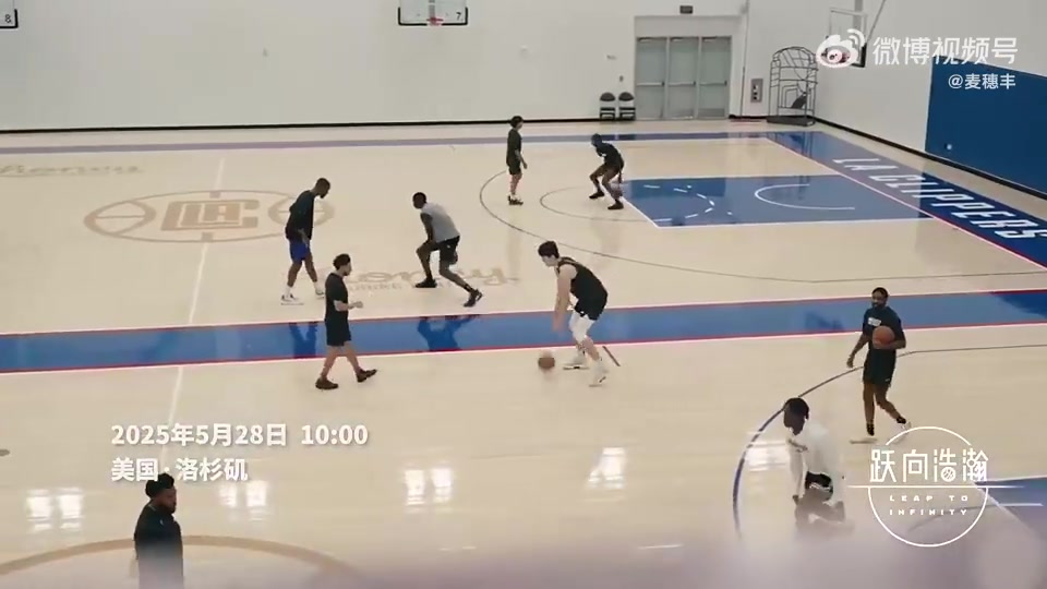 马卢阿奇用中文对杨瀚森说一路平安这发音比很多人都标准