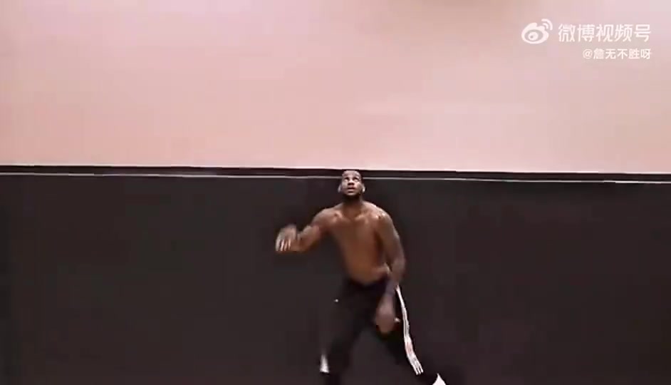 可惜从未参加过扣篮大赛詹姆斯这些动作放到扣篮大赛能拿几分