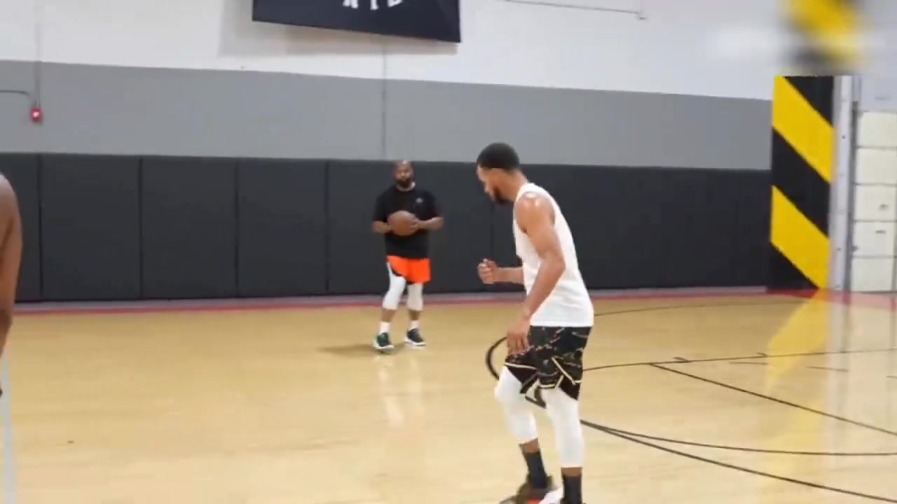 顶级射手恐怖命中率库里拉斯维加斯训练营投篮训练