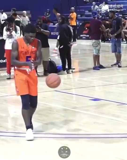 爱德华兹大学时期这表现妥妥的状元秀啊