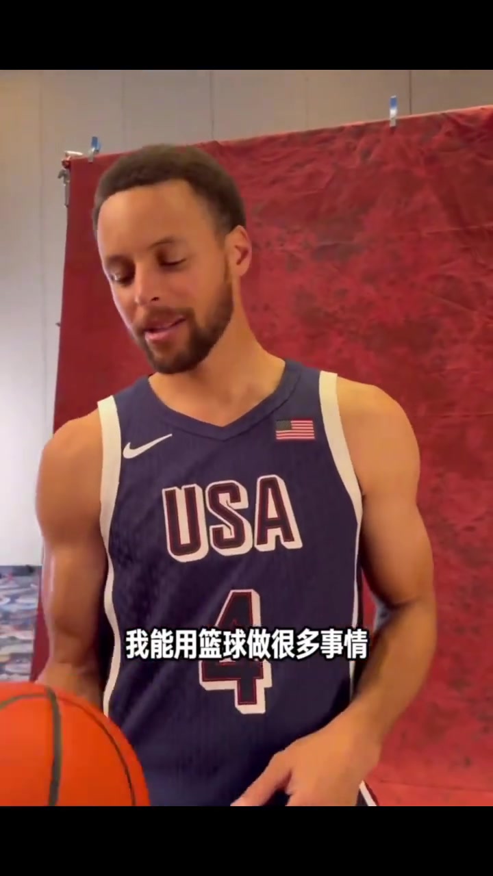 当众星迎来手指转球挑战谁是最大赢家库里直接摔球离去...