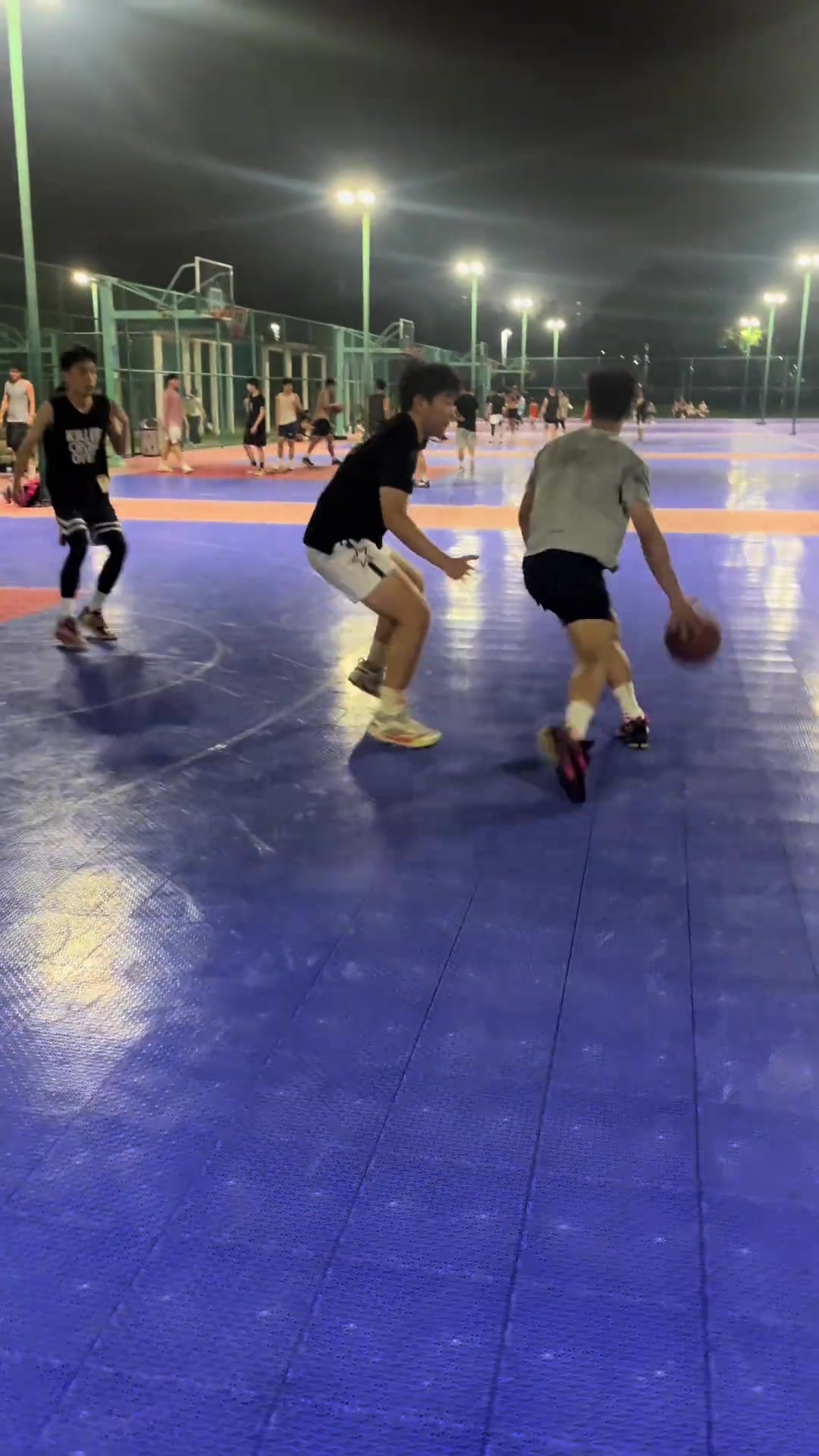 不是哥们野球场有詹姆斯啊