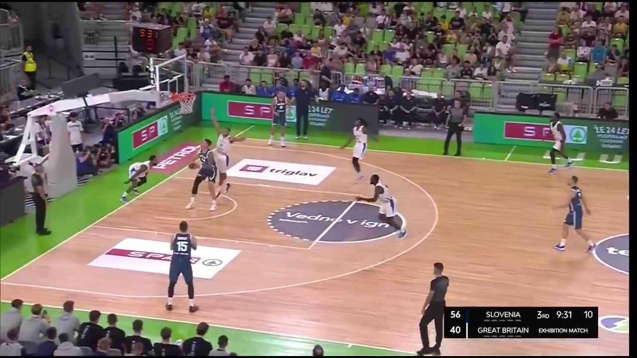 历史级的视野东契奇两记妙传完美诠释什么是传球大师