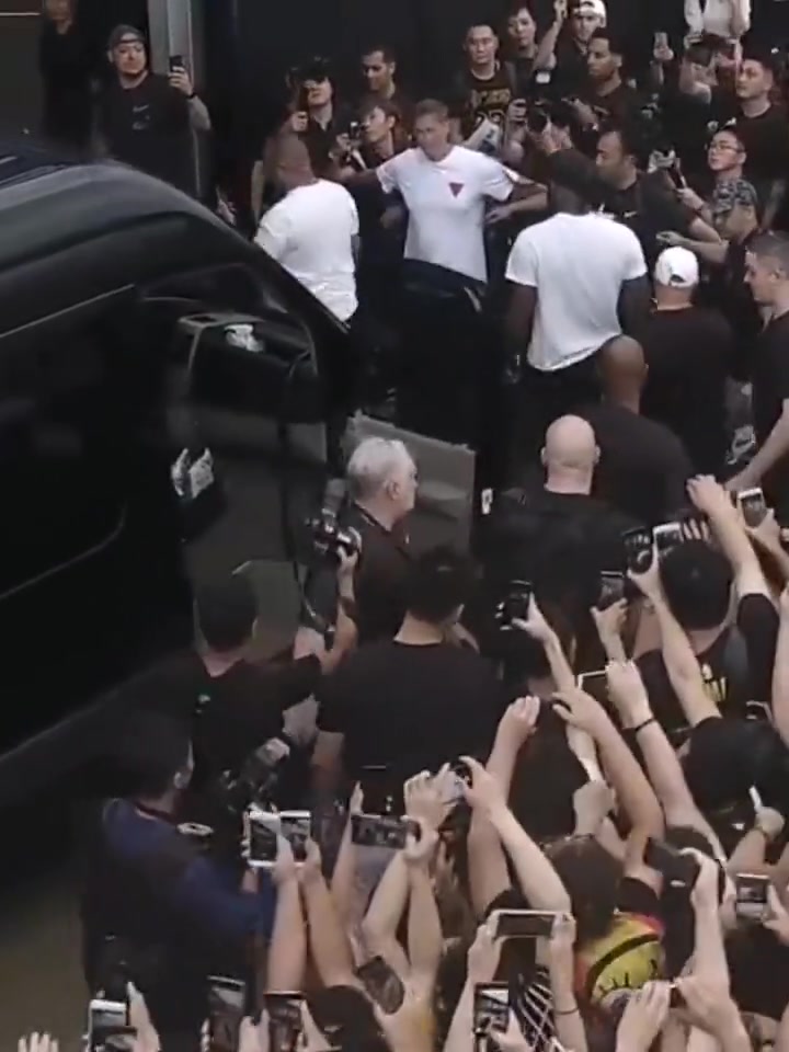 终于要来了回顾18年詹姆斯中国行上海站盛况这就是顶流