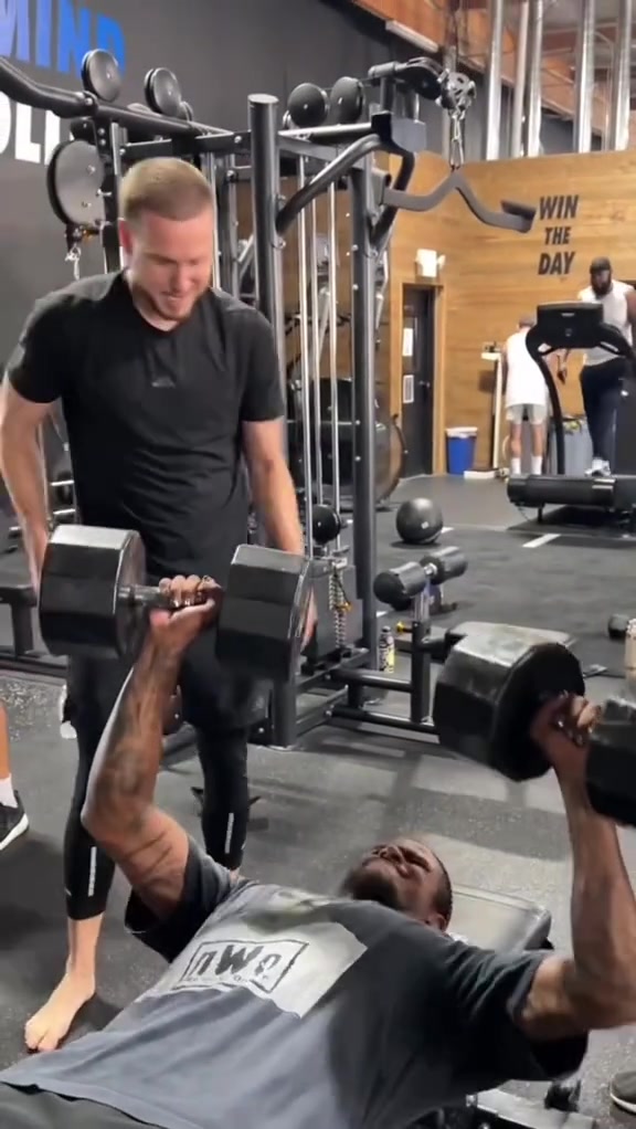 他真的很努力杰伦-格林休赛季刻苦训练 能否在太阳证明自己