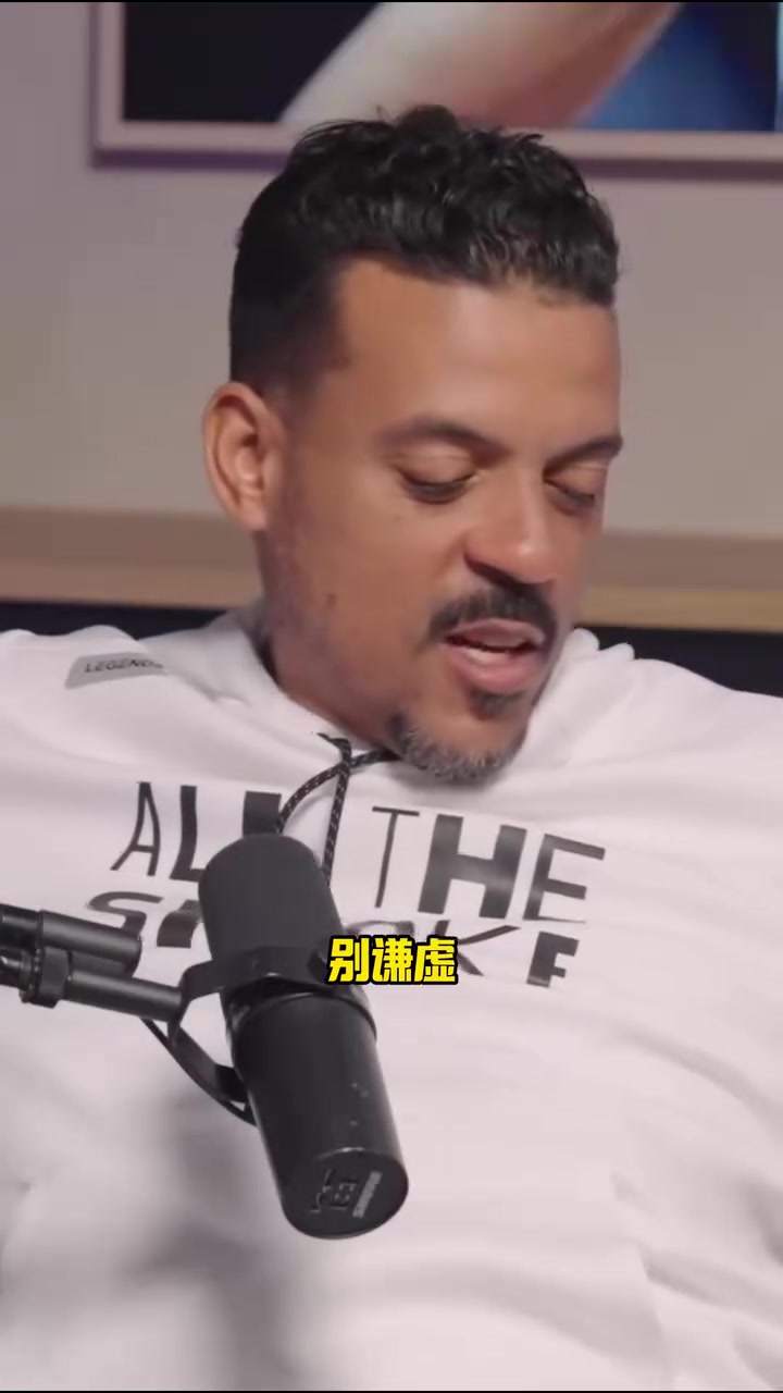 米勒此前评选历史前五射手伯德库里阿伦普莱斯和两个维奇