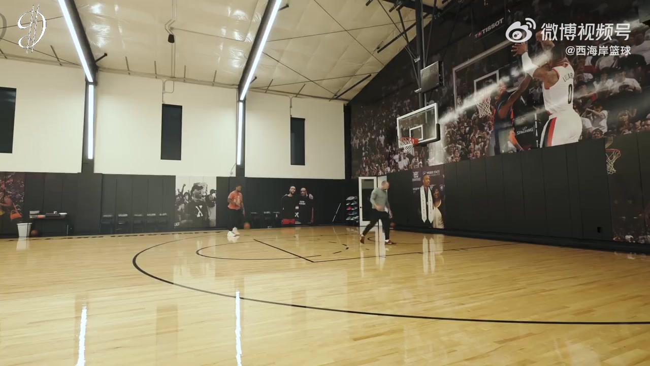 逐步康复中利拉德发布自己最新训练视频远投还是十拿九稳啊