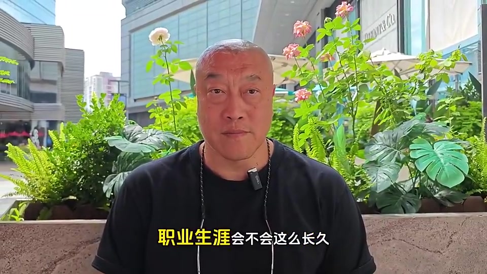 詹姆斯回到乔丹时代能拿4个冠军吗马健詹姆斯的身体天赋更强