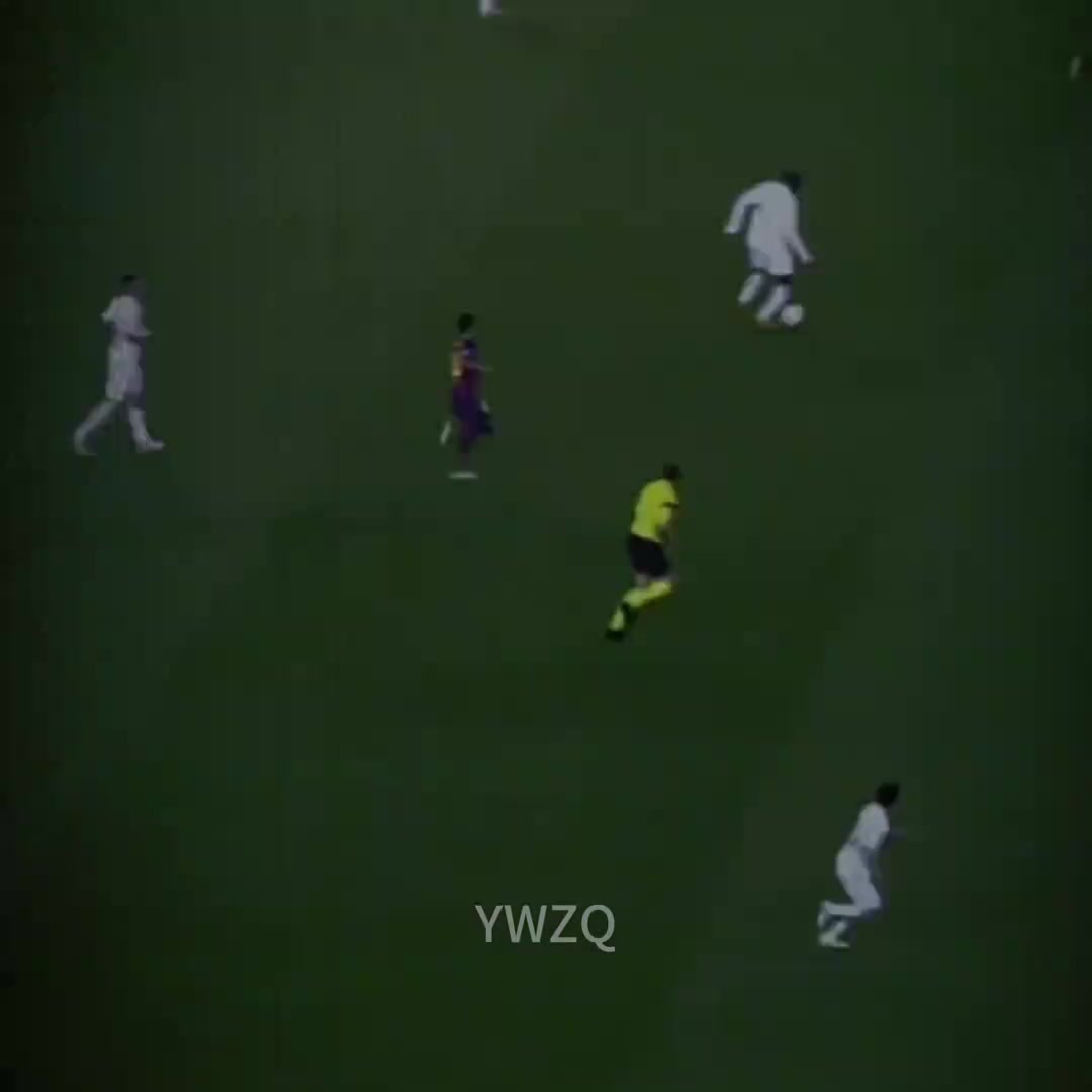 b2b中场天花板他有着野兽级别的身体天赋是蓝月亮的复兴基石