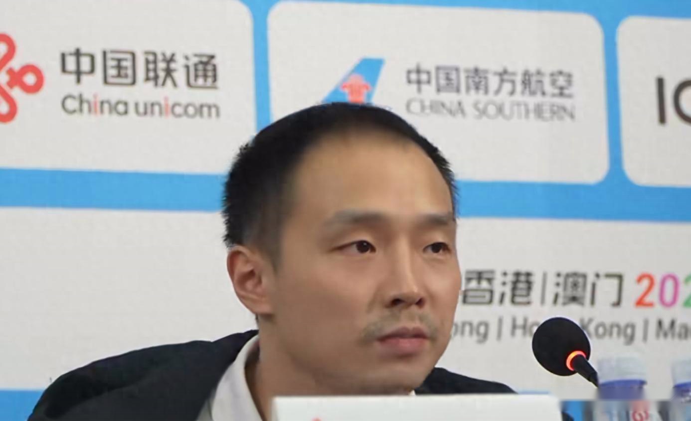 浙江夺银牌采访！丁伟爆赞王奕博和余嘉豪，回应刘泽一伤势！