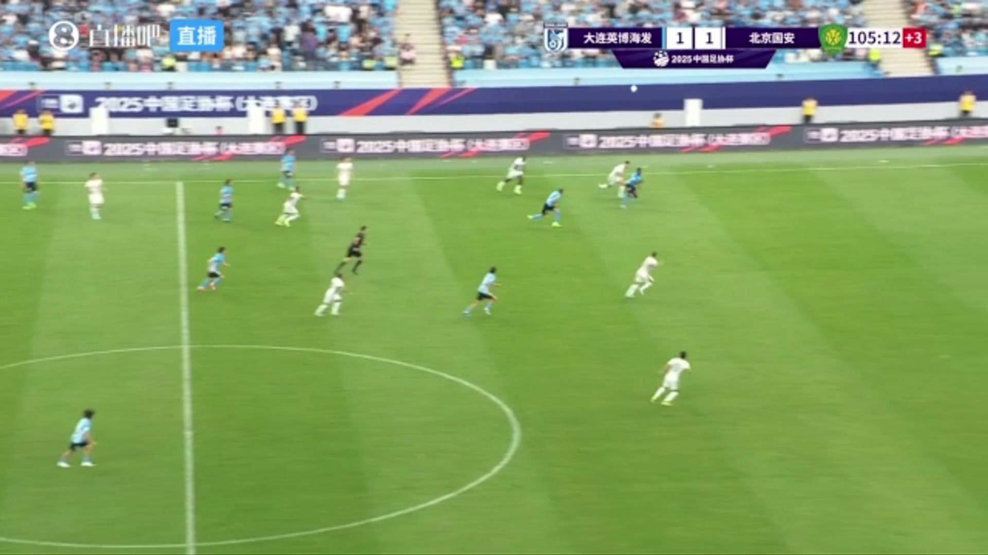 怎么老是你马莱莱停球稍大直接停给对方门将