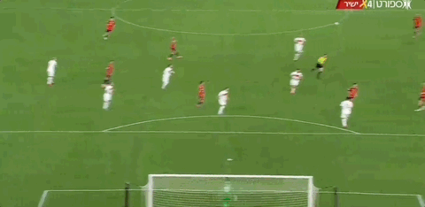 半场：西班牙1-1土耳其，奥尔莫开场闪击，居尔乱战扳平