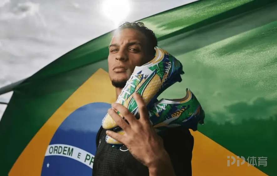 安东尼：梅西一直是我的偶像 他有着不可思议的职业生涯