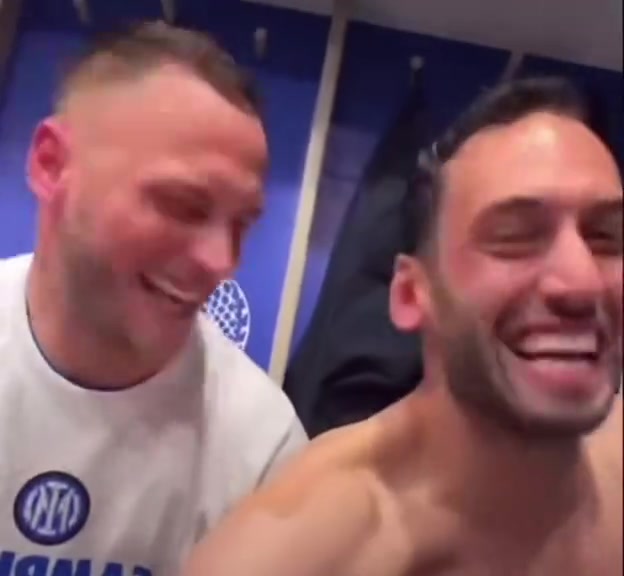 一条视频看出国米更衣室里的活宝都有谁