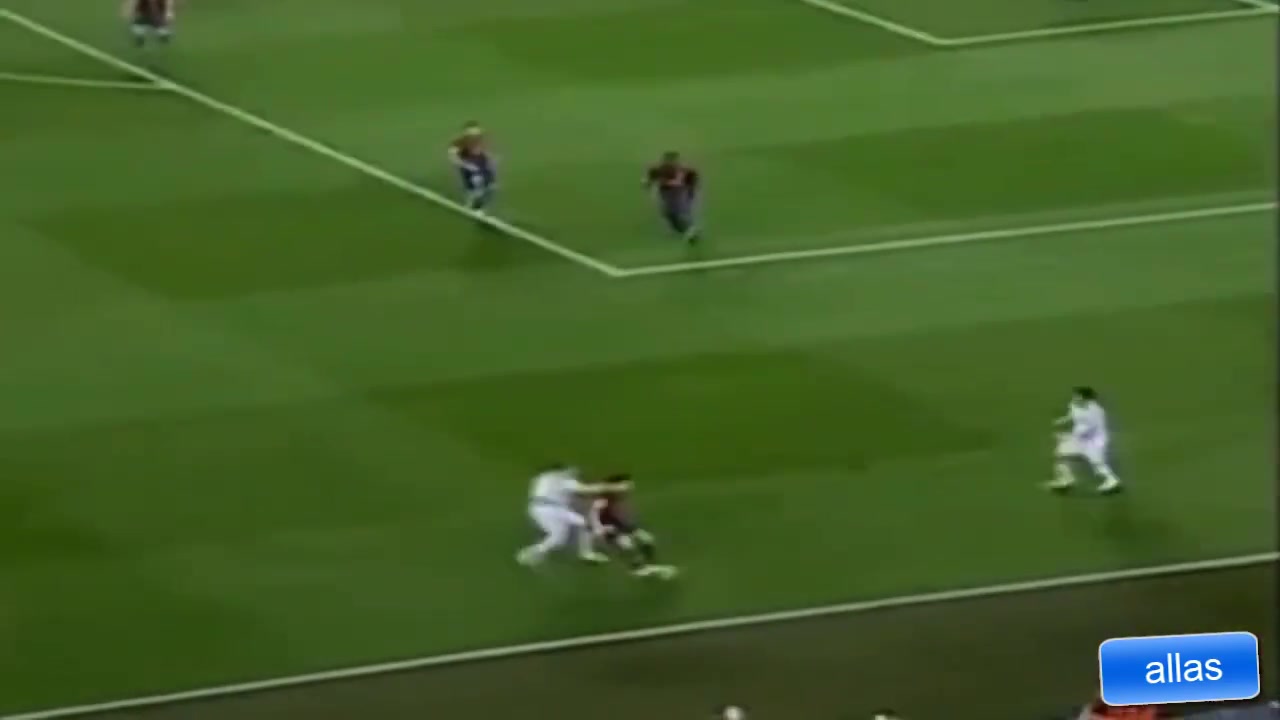 历史级中场名场面小白闪转腾挪破解三人防守创造力拉满了