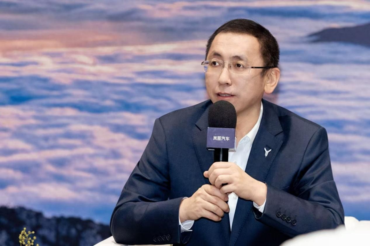 对话卢放：岚图“争峰”，泰山显锋  |  星车场