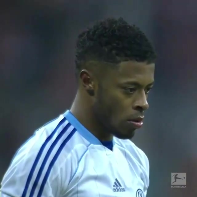 本来以为你准备C罗附体结果拉了坨大的