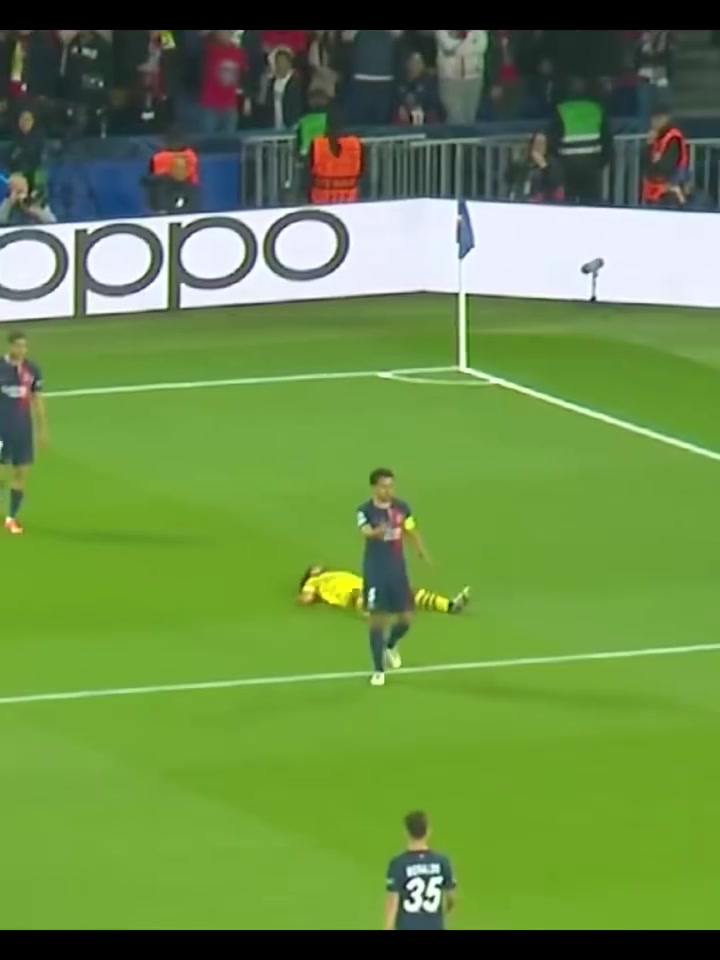 太有喜感了阿德耶米轻松的混剪谁能不爱阿德耶米呢