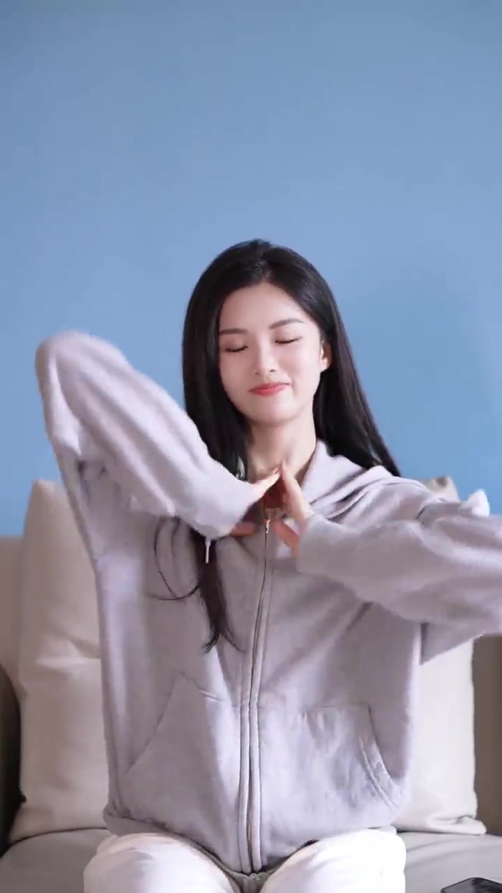 好久不见美女主播林梦鸽越来越漂亮了