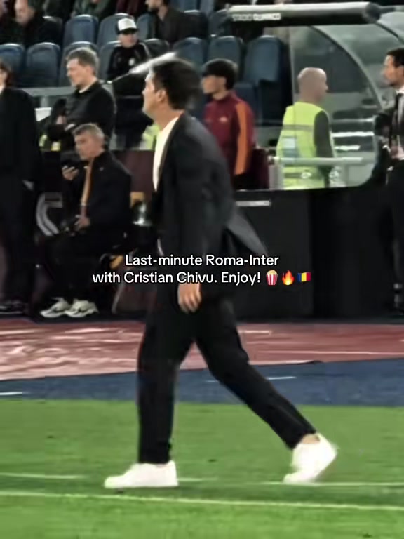 全神贯注意甲官推晒国米大战罗马最后时刻场边的齐沃