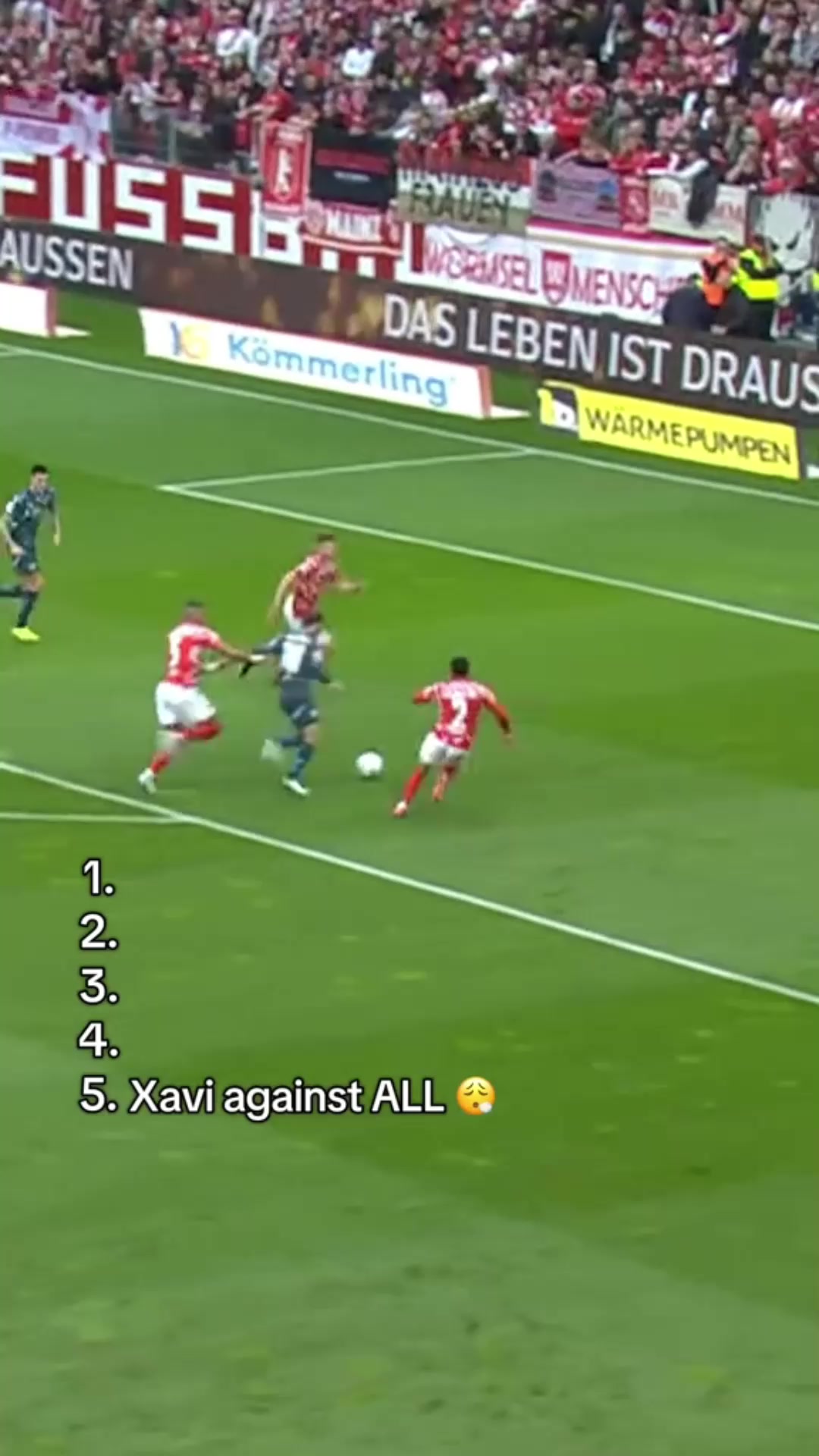 盘带突破创造力十足球队进攻核心哈维-西蒙斯